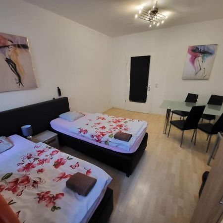 Apartmentzimmer Erfurt Bagian luar foto