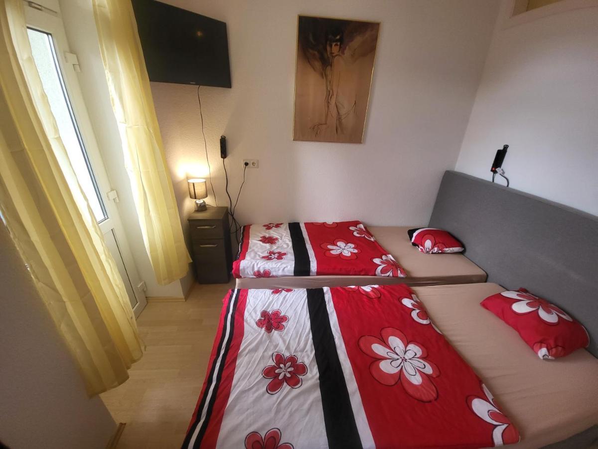 Apartmentzimmer Erfurt Bagian luar foto