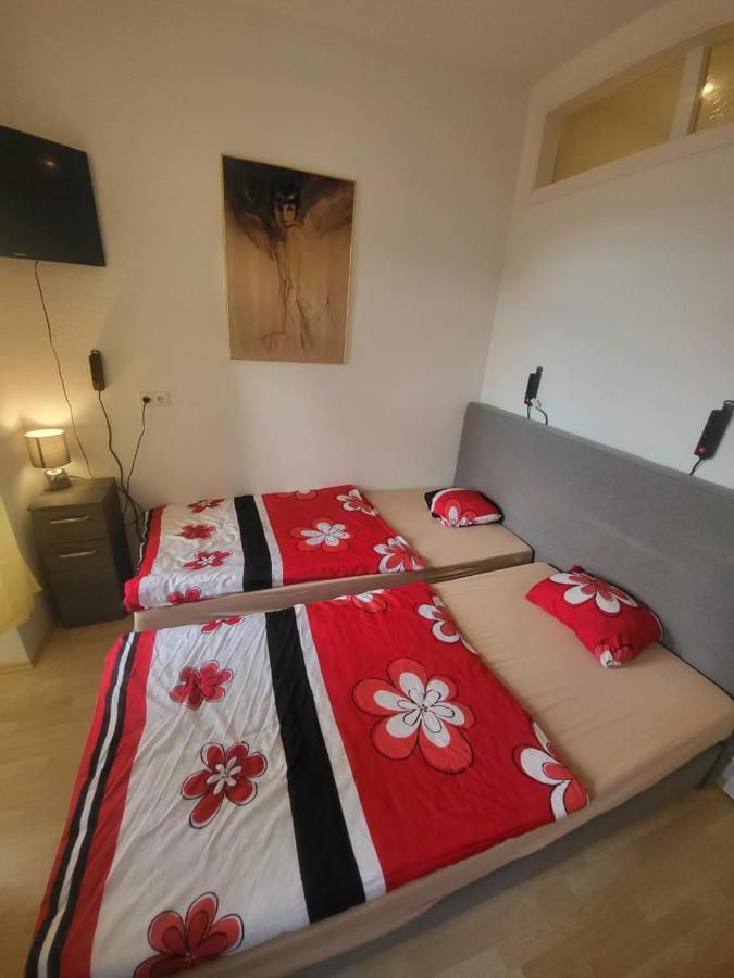 Apartmentzimmer Erfurt Bagian luar foto