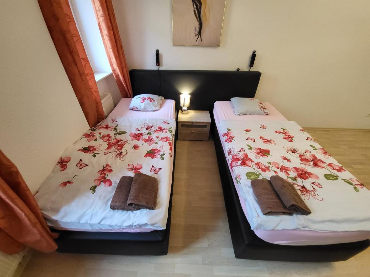Apartmentzimmer Erfurt Bagian luar foto