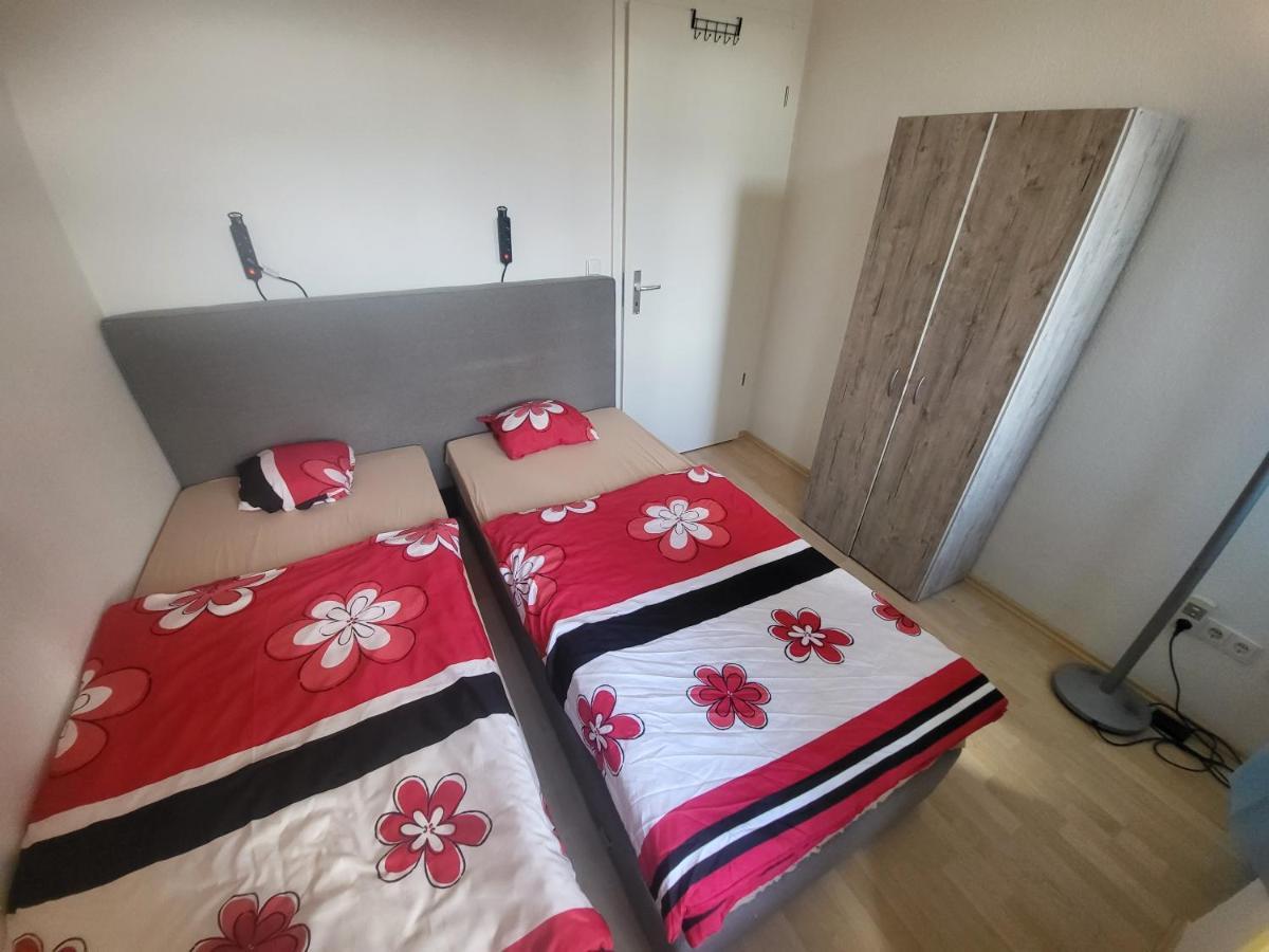 Apartmentzimmer Erfurt Bagian luar foto