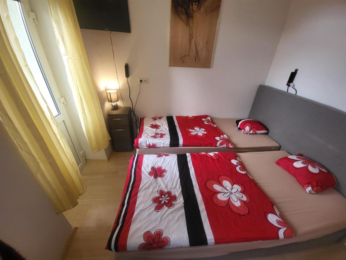 Apartmentzimmer Erfurt Bagian luar foto