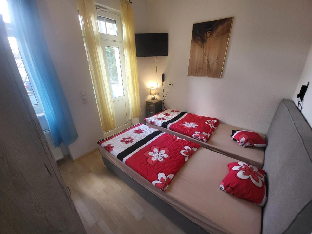 Apartmentzimmer Erfurt Bagian luar foto